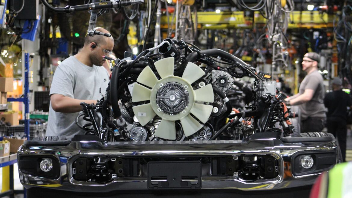 Ford announces $1 billion investment at Kentucky plant following DOT criticism on China